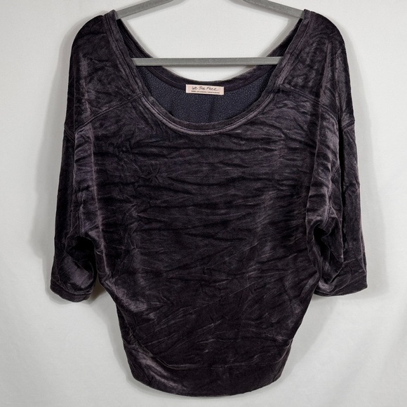 We The Free Tops - We The Free Valerie Crushed Velvet Top in Plum. Oversized Women M. Scoop Back